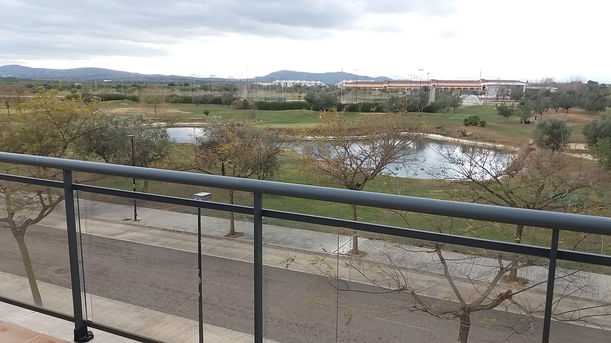 SE ALQUILA Ático Dúplex con vistas al Golf