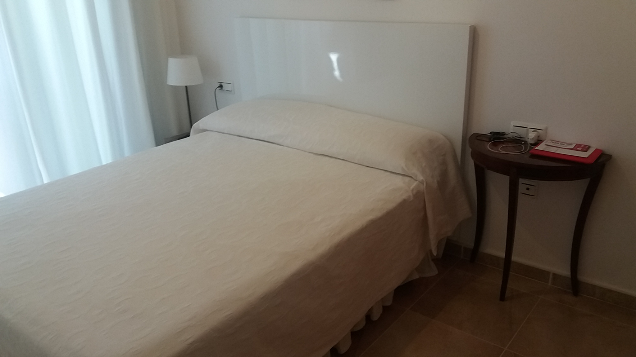 SE ALQUILA apartamento Bajo con jardin 4/6 personas