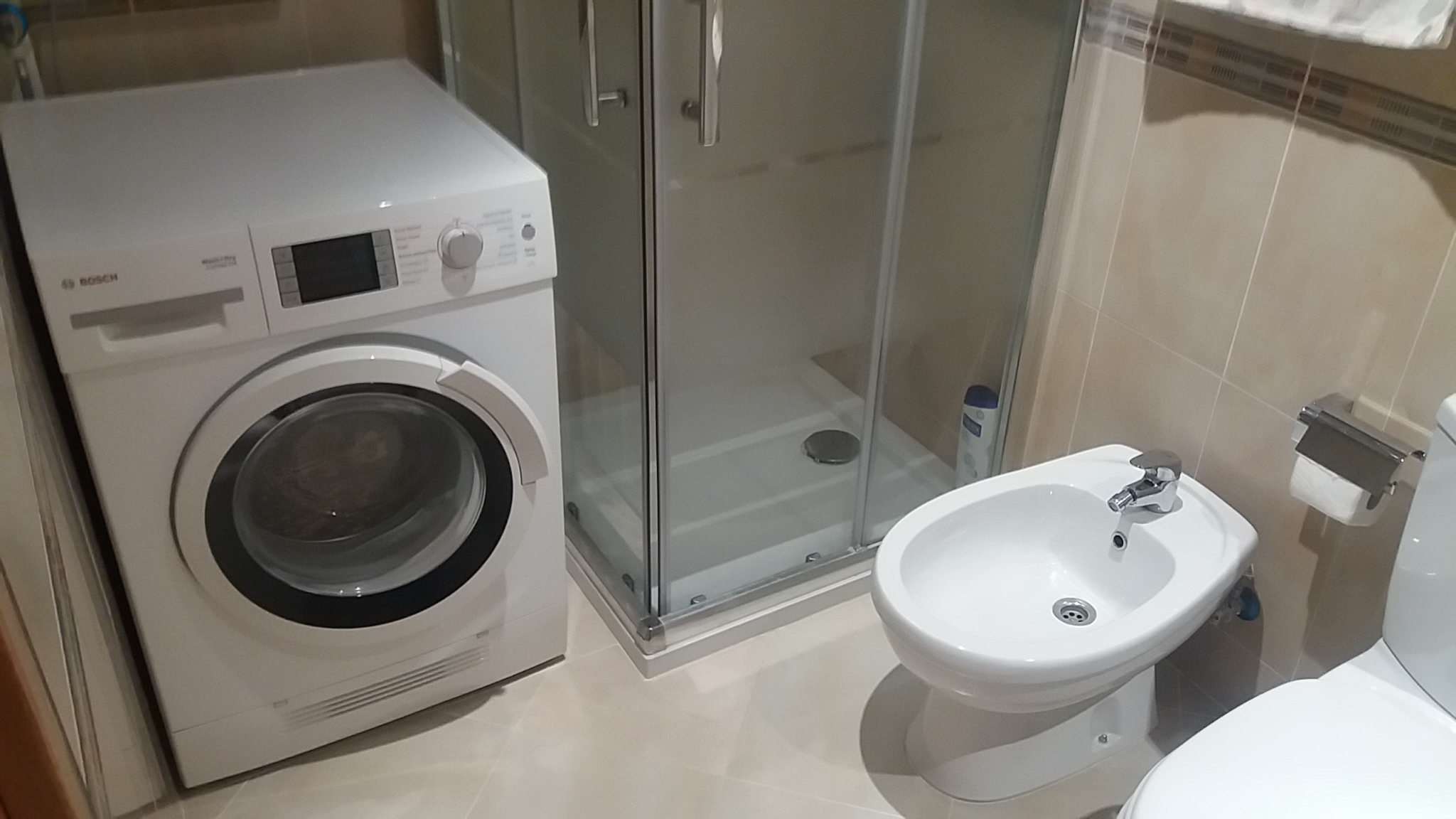 SE ALQUILA apartamento Bajo con jardin 4/6 personas