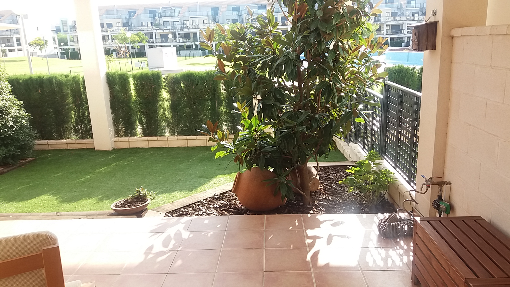 SE ALQUILA apartamento Bajo con jardin 4/6 personas