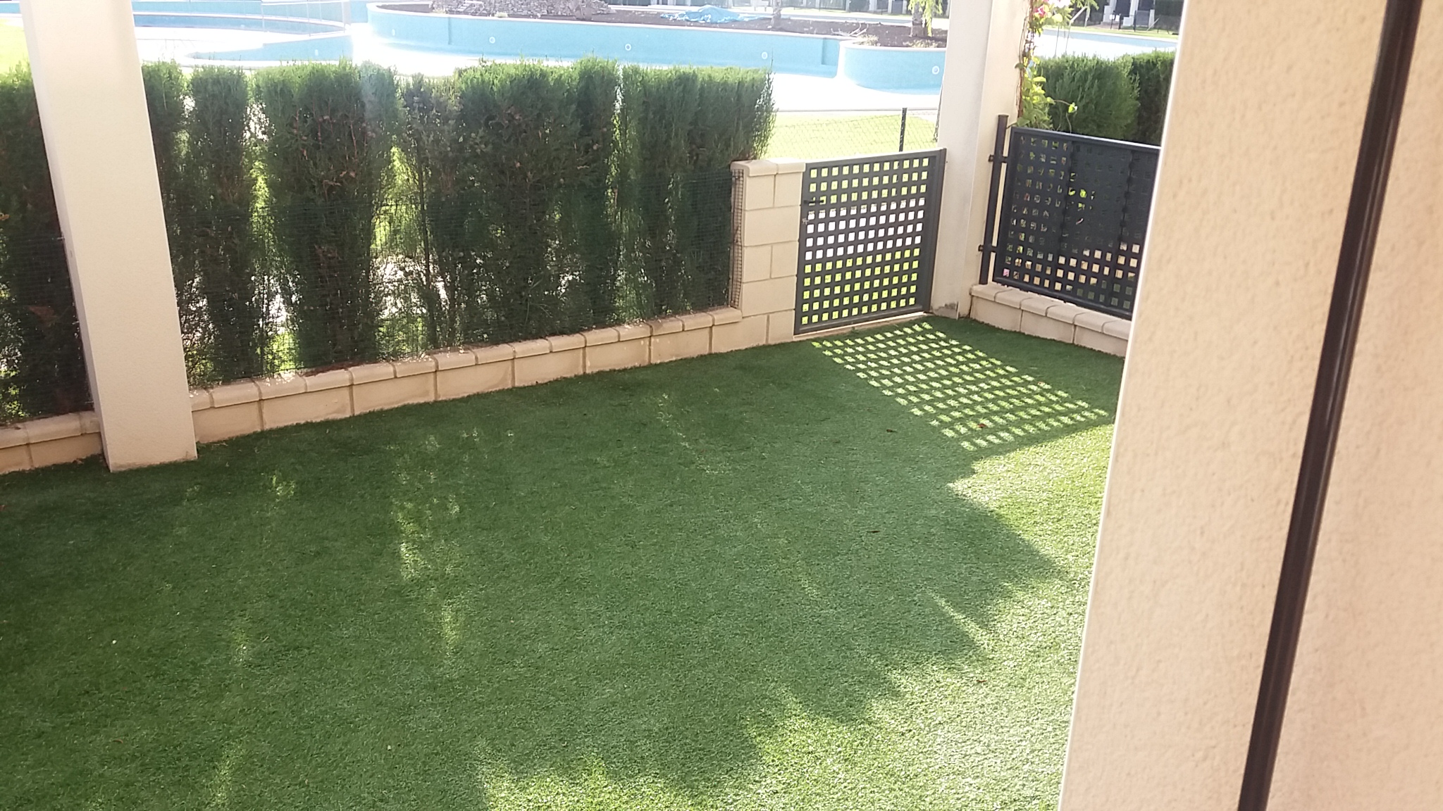 SE ALQUILA apartamento Bajo con jardin 4/6 personas