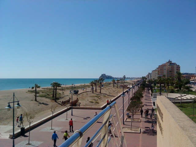 SE ALQUILA en Peñiscola con VISTAS AL MAR