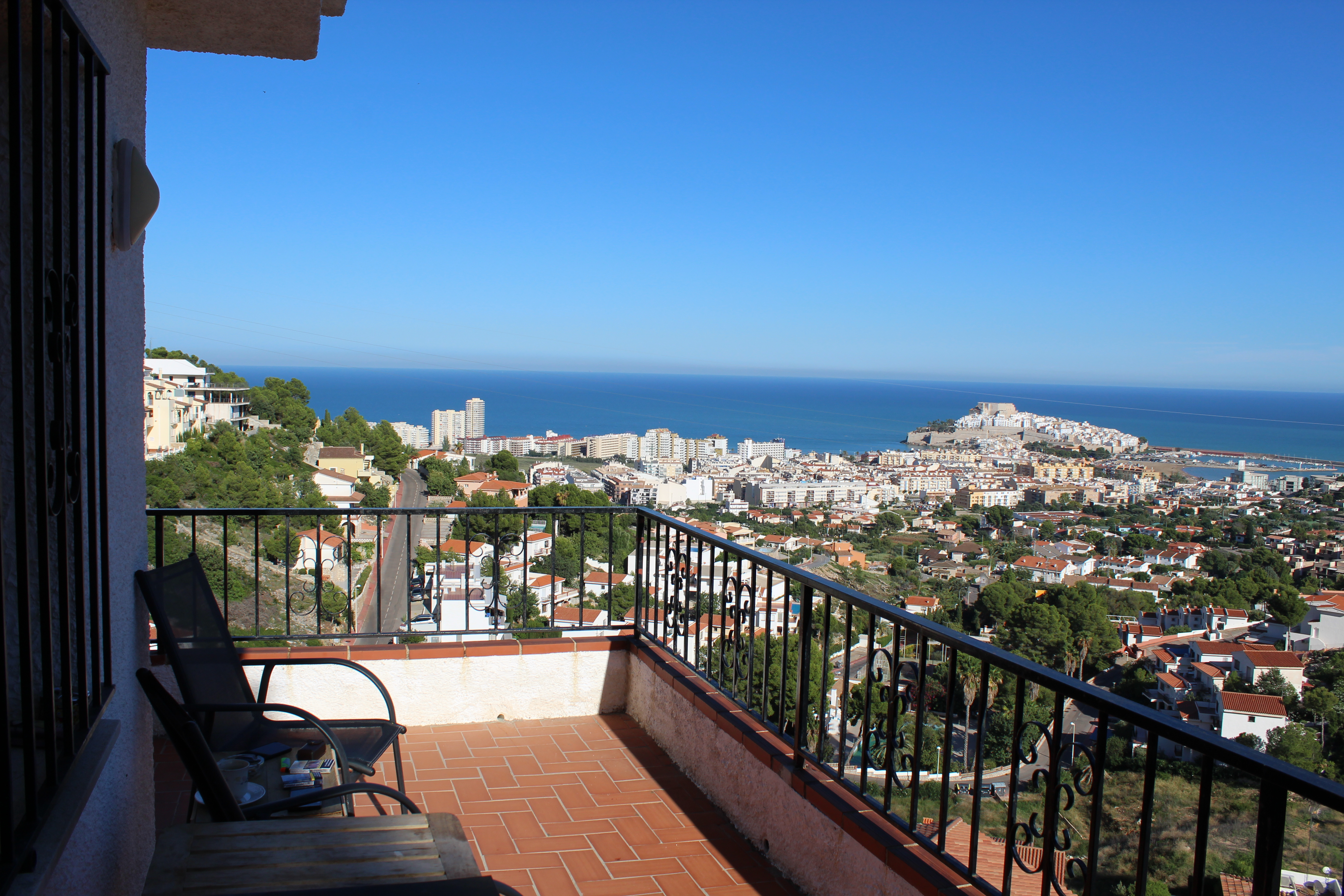 SE ALQUILA casa en Atalayas con vista Mar y Castillo de Peñíscola