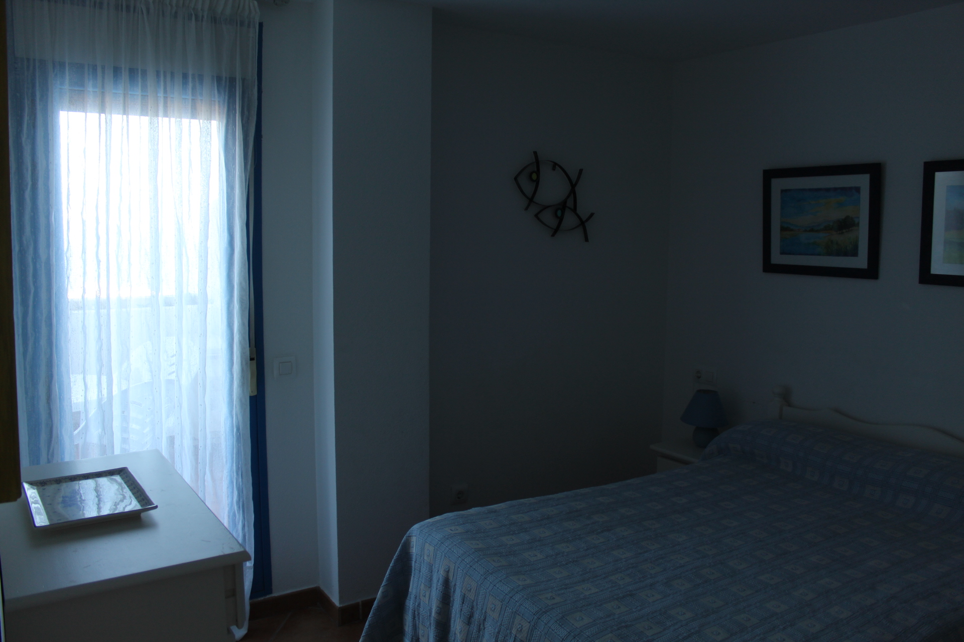 SE ALQUILA Apartamento con vistas al mar y piscina