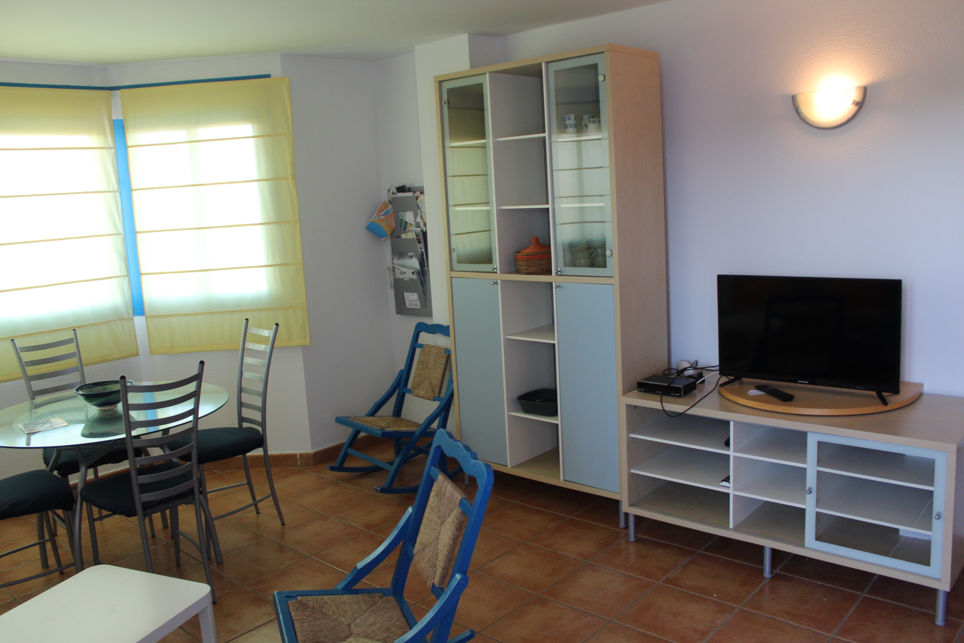 SE ALQUILA apartamento para 4 pers