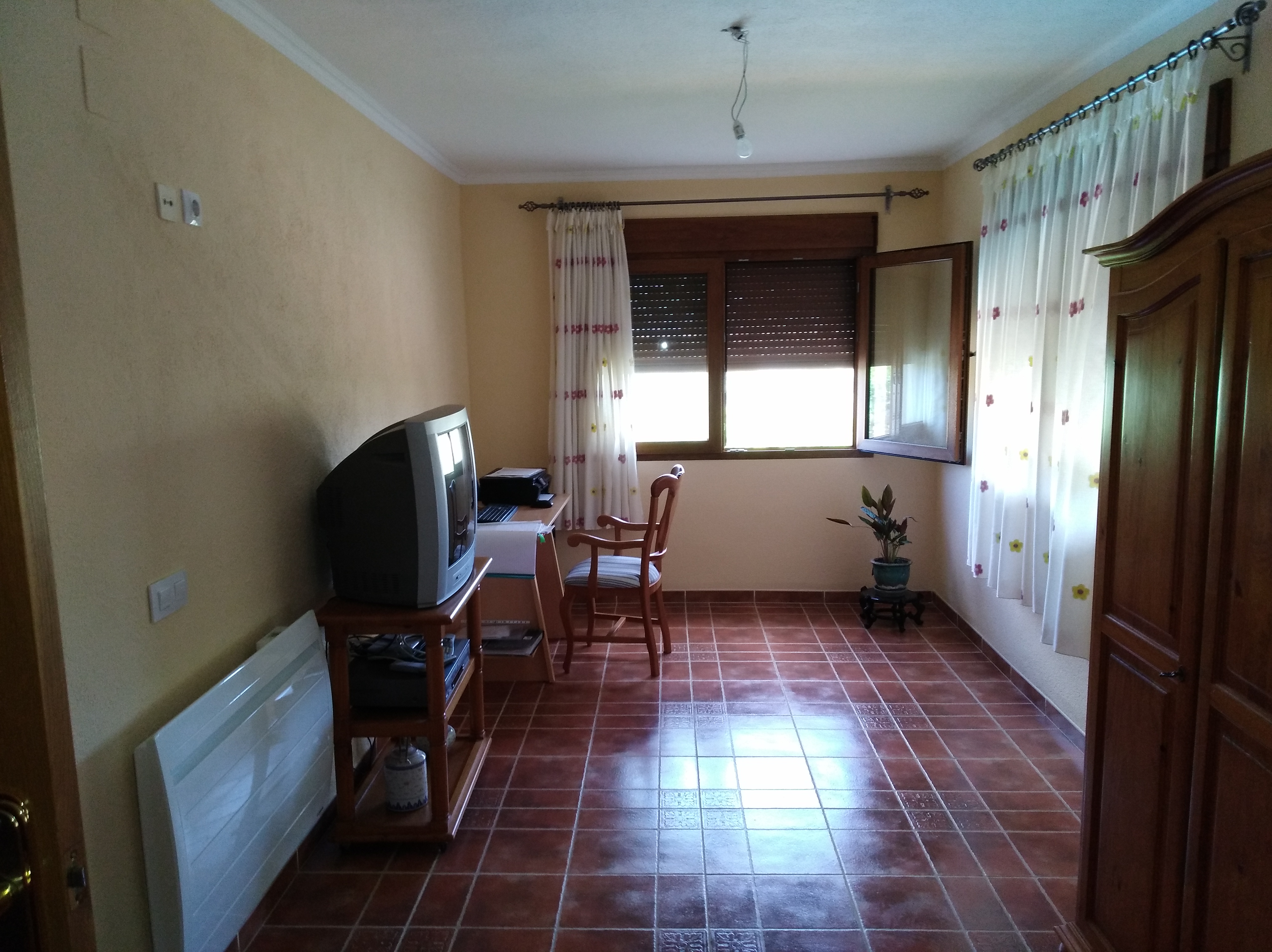 SE VENDE Chalet individual con piscina en Benicarló.