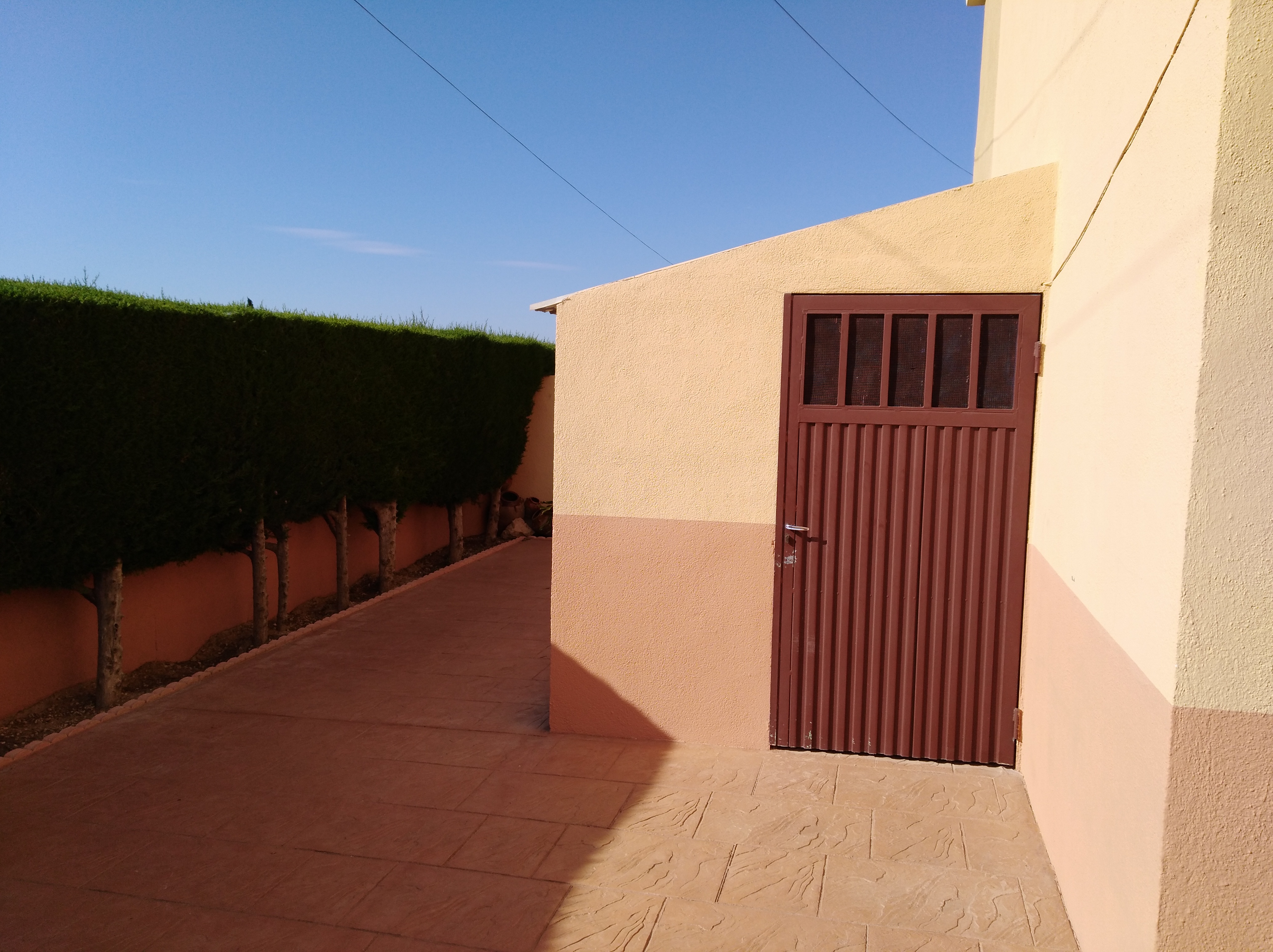 SE VENDE Chalet individual con piscina en Benicarló.