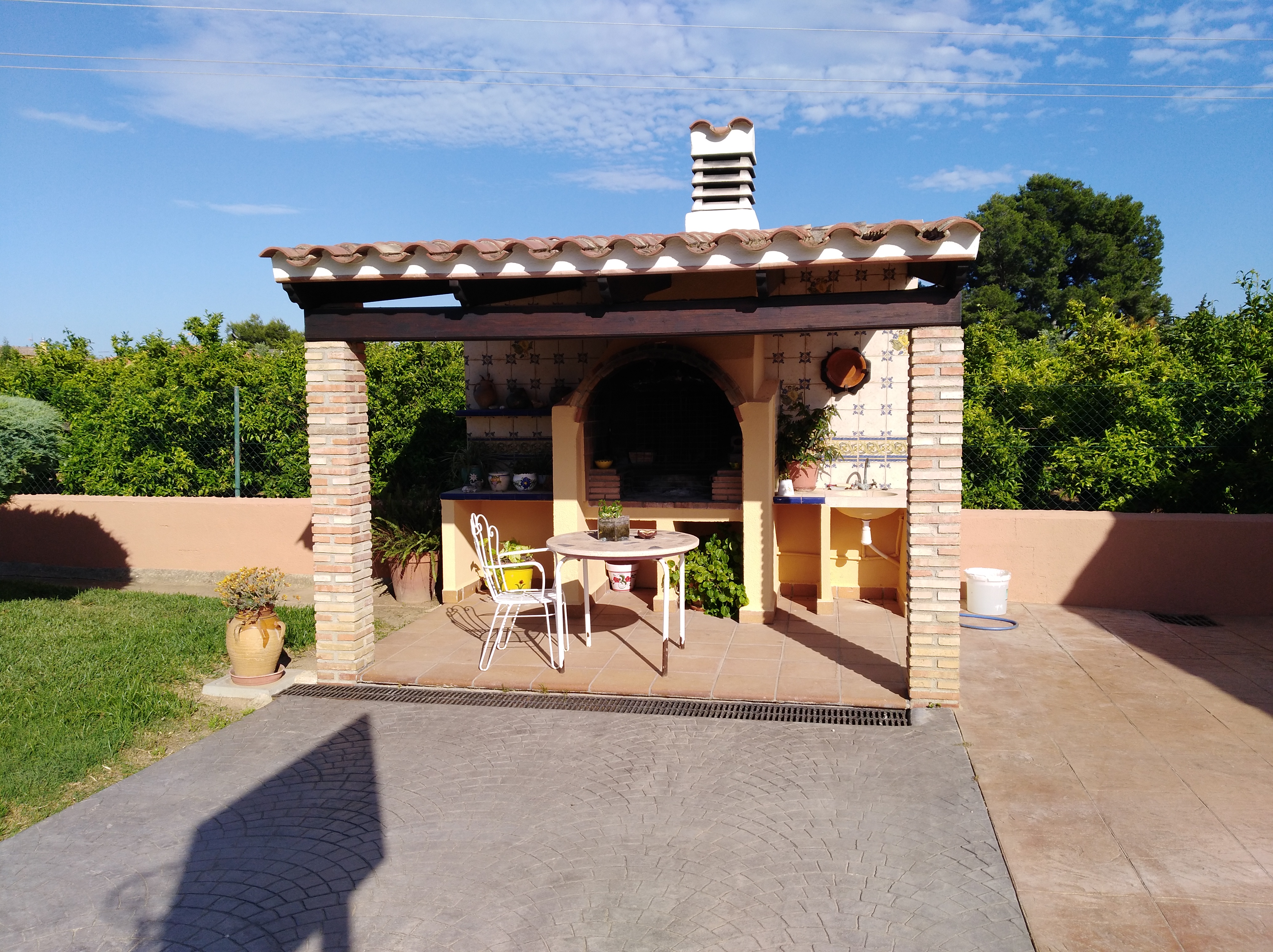 SE VENDE Chalet individual con piscina en Benicarló.