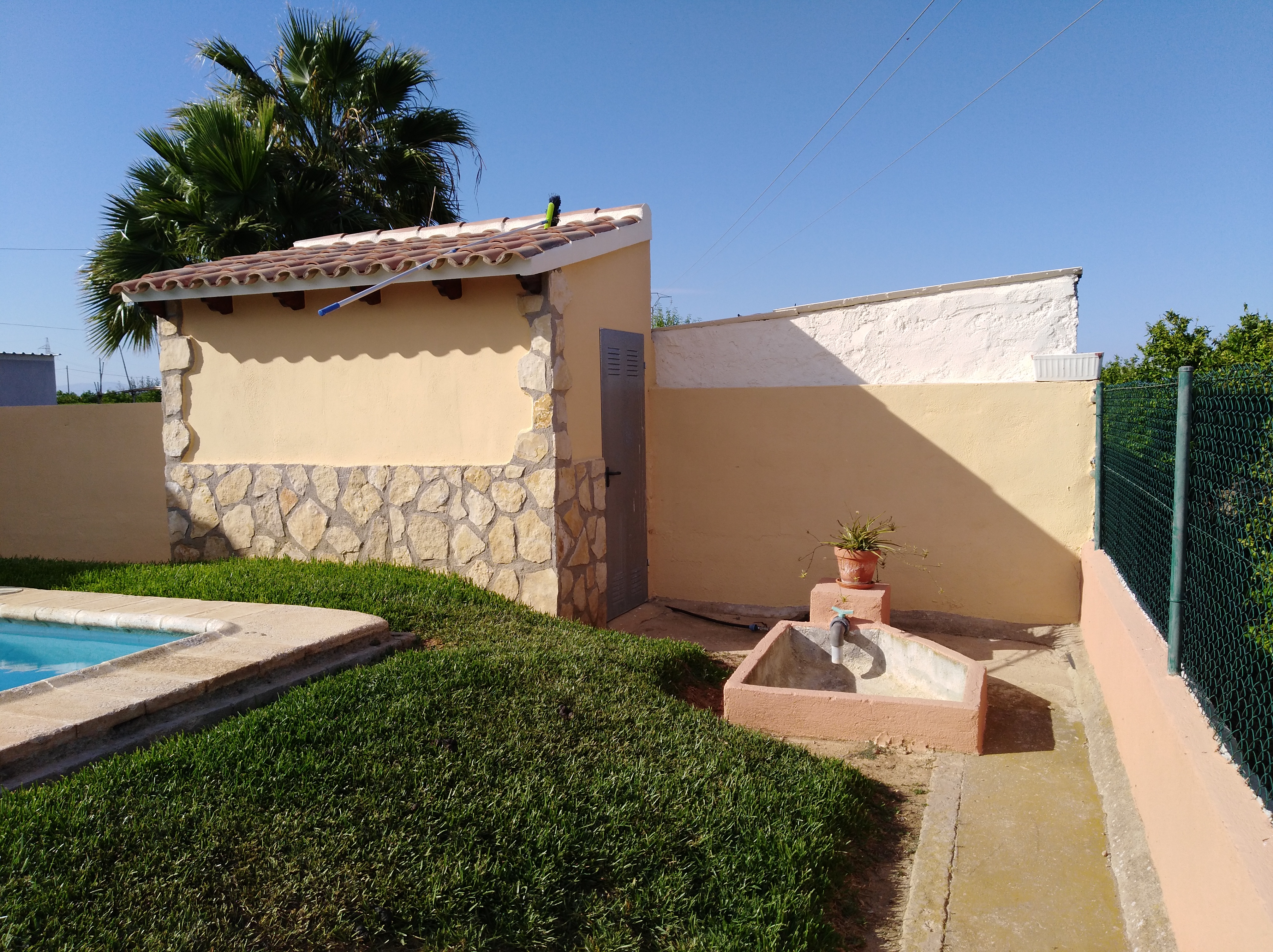 SE VENDE Chalet individual con piscina en Benicarló.