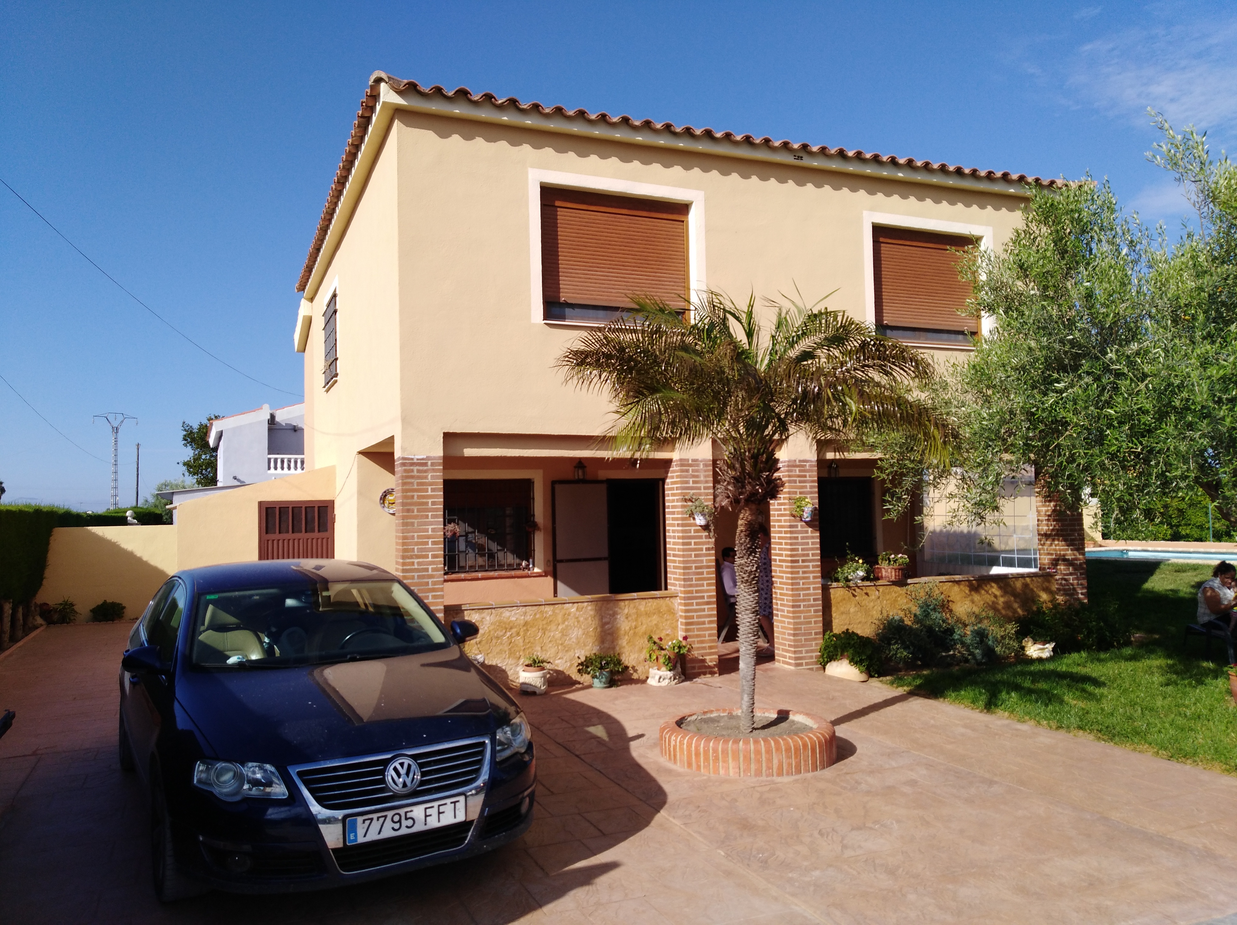 SE VENDE Chalet individual con piscina en Benicarló.