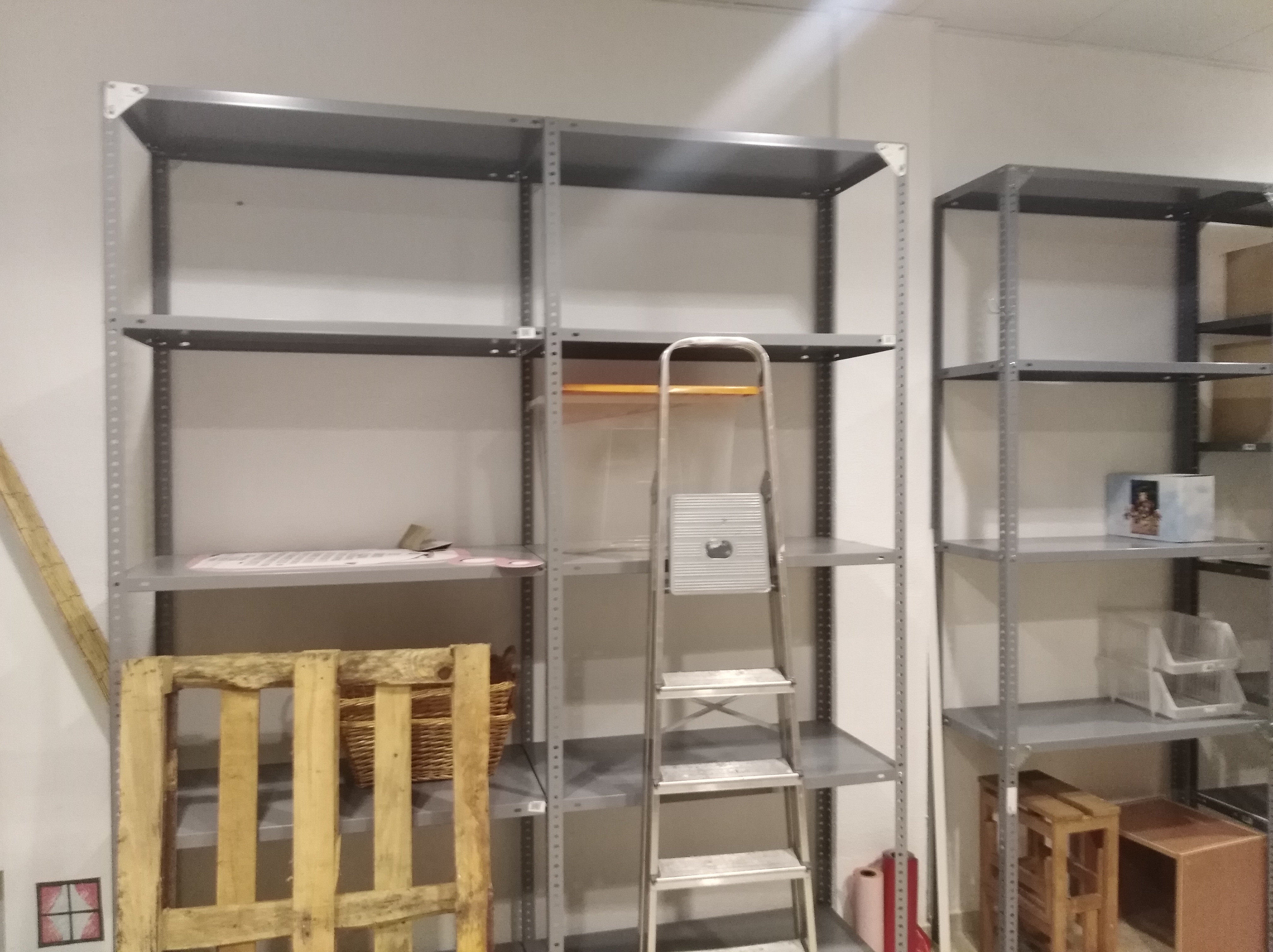 Se alquila Local de 100m2 en el centro de Benicarló