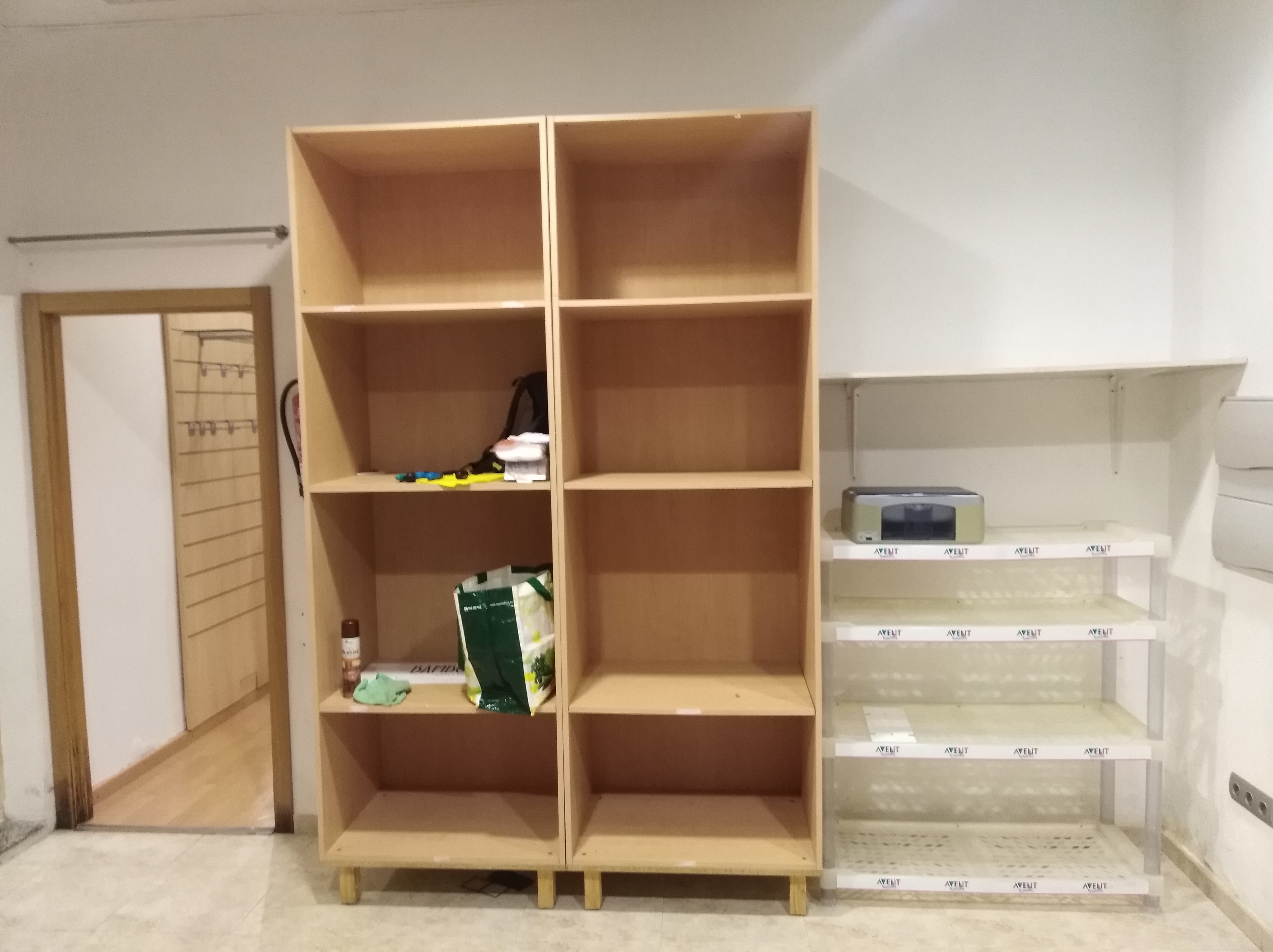 Se alquila Local de 100m2 en el centro de Benicarló