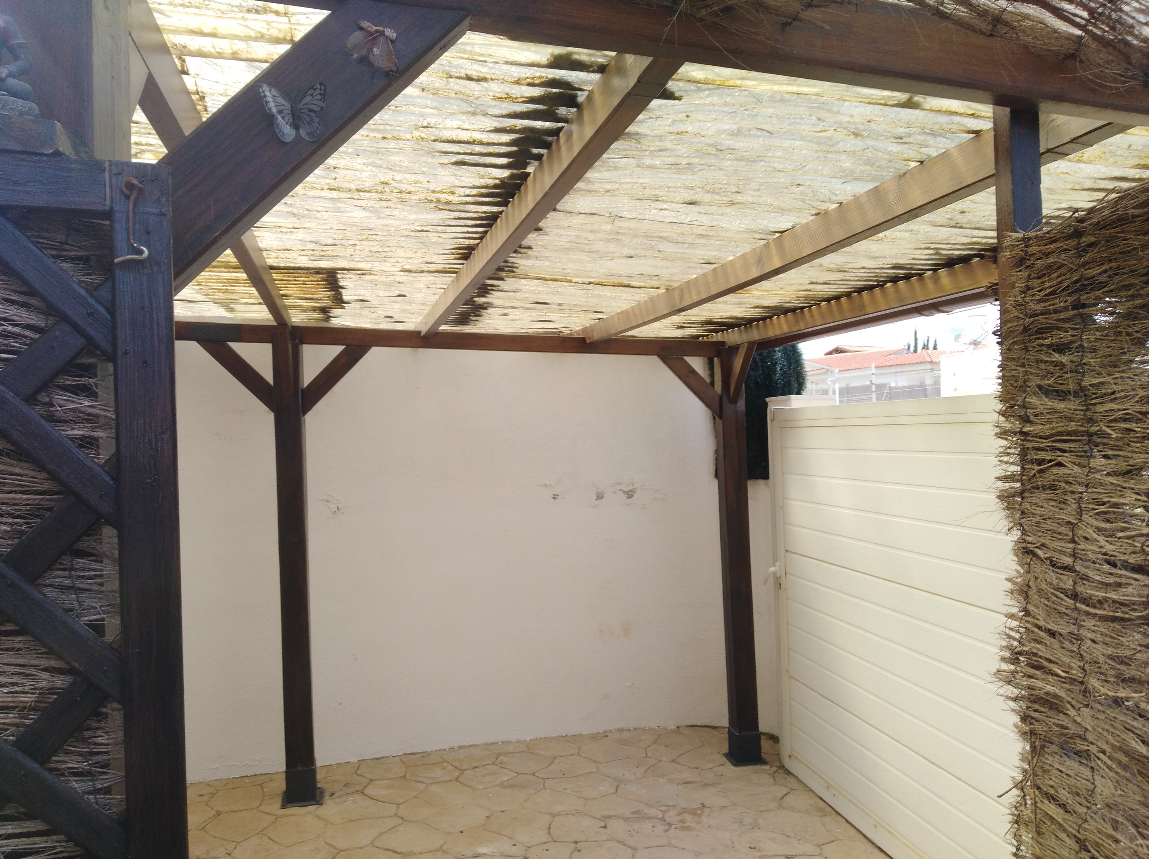 SE VENDE CHALET individual con piscina