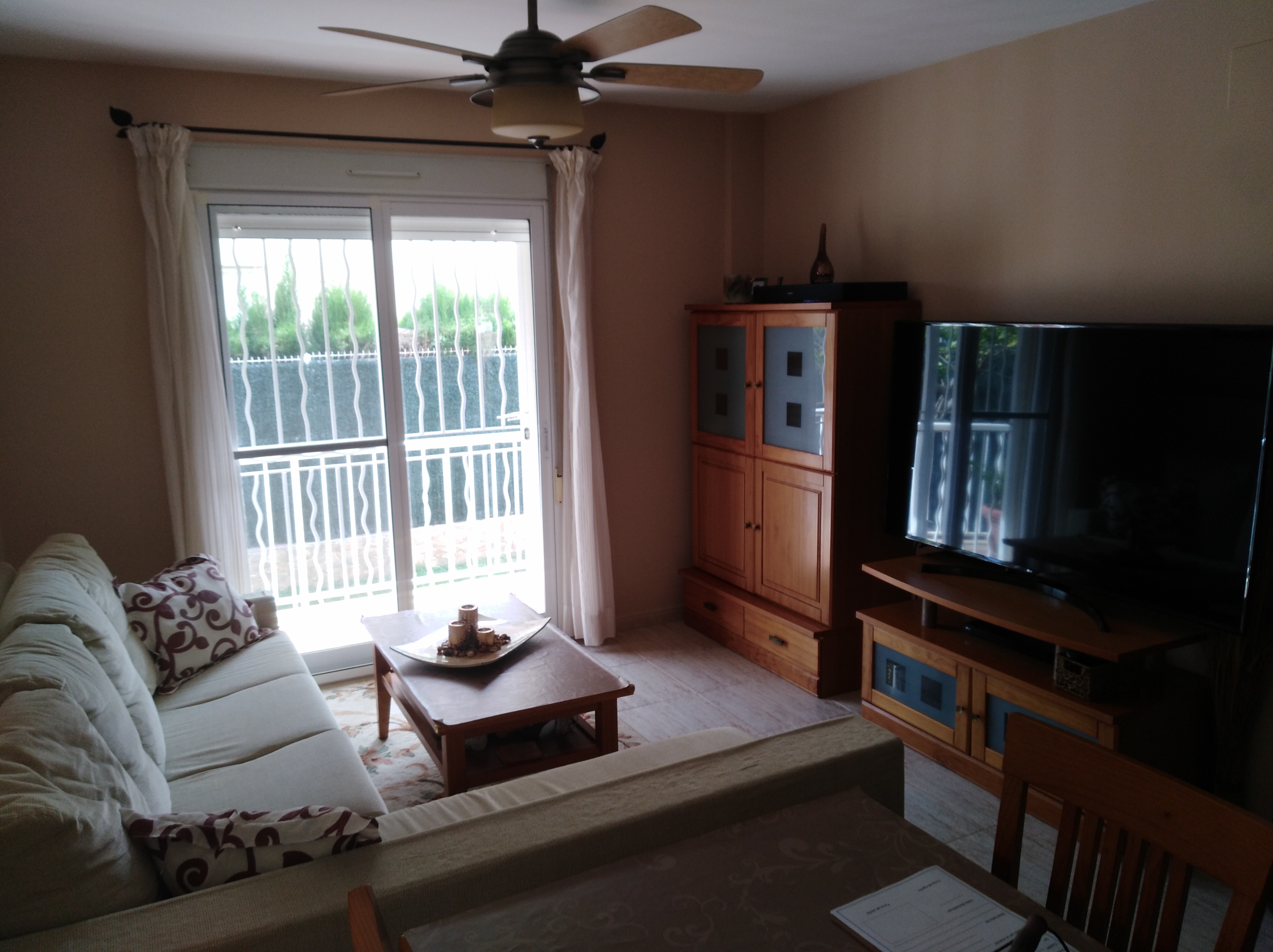 SE VENDE CHALET individual con piscina