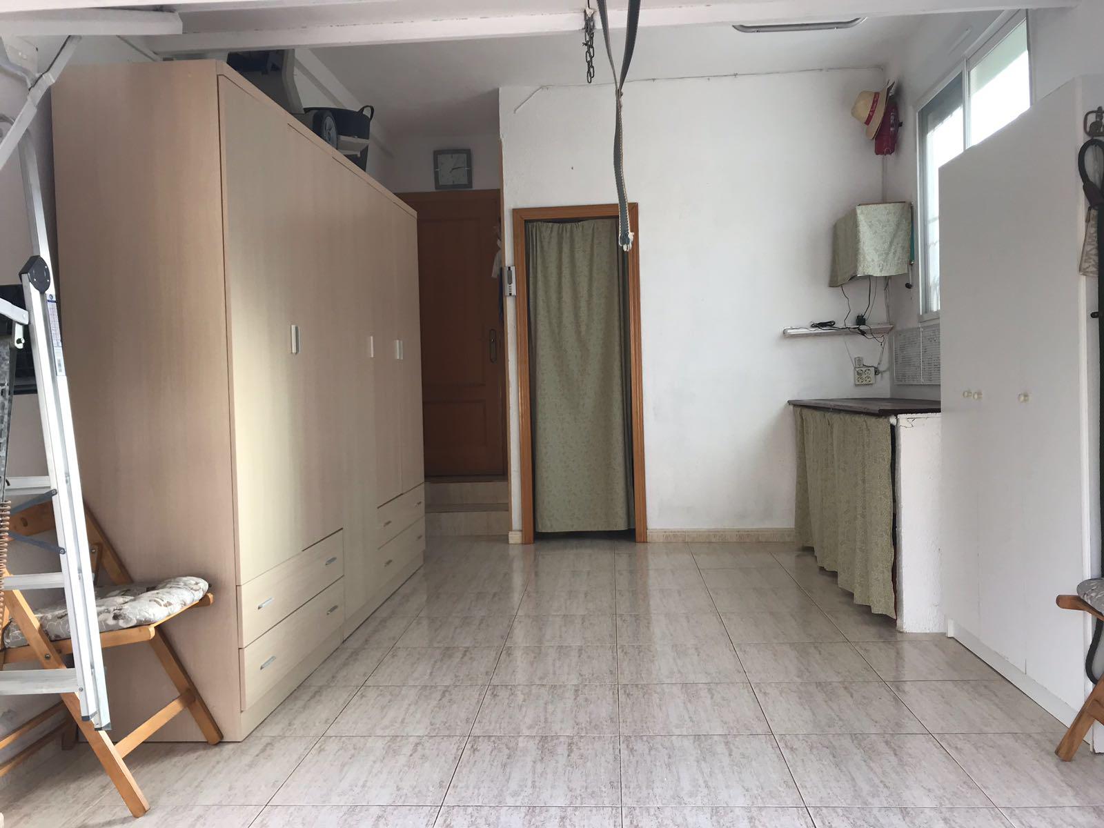 SE VENDE CHALET individual con piscina